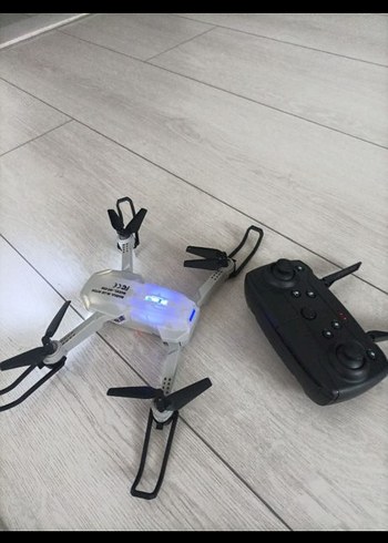 Beyaz Mini Drone ve Kumanda