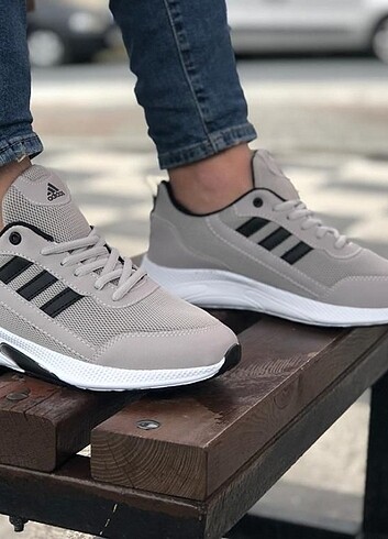Adidas Spor ayakkabı model II