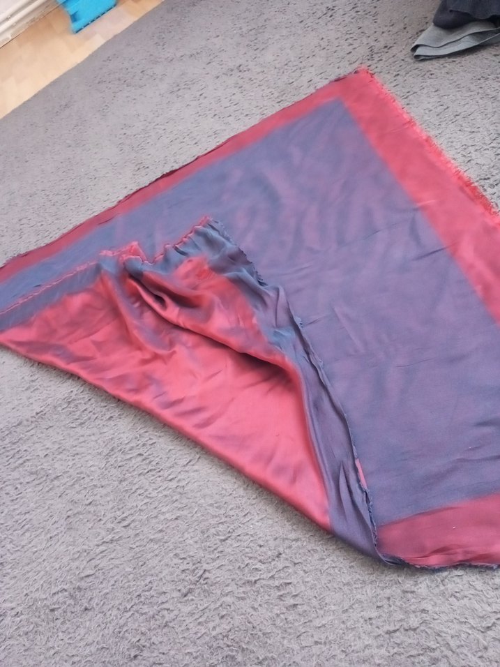 mVi ve kırmızı kenarlı çok renkli baş örtüsü - Görsel 2