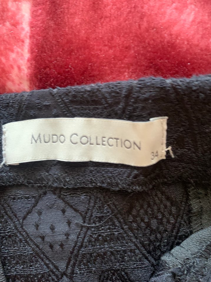 Şık dantel detaylı siyah saten mini etek - Görsel 4