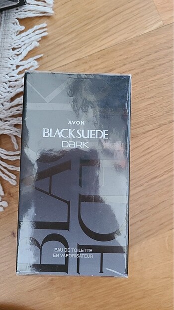 Black suede dark erkek parfümü