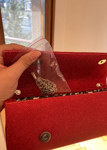 Kırmızı Parlak Kadın Abiye Portföy ve Askılı Çanta - Görsel 4