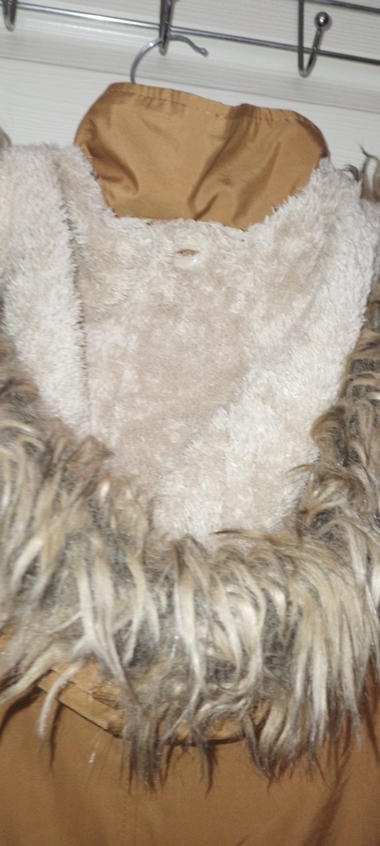 Kapüşonlu içi kürklü mont - Görsel 3