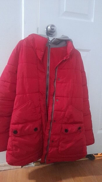 Mont kadin kirmizi