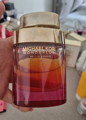Michael Kors Wonderlust Sensual Essence Kadın Parfümü 100 ml