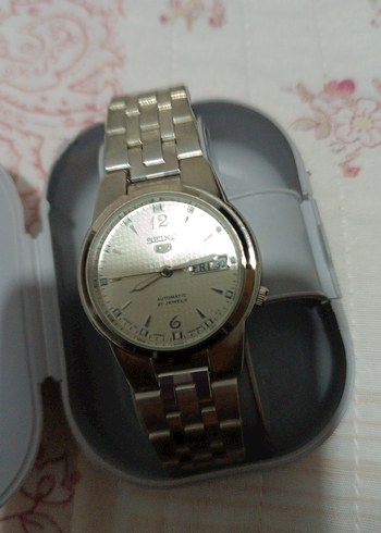 Diğer Klasik Beyaz Erkek Kol Saati Seiko 5