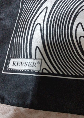 Kadın Siyah Desenli eşarp - Görsel 4