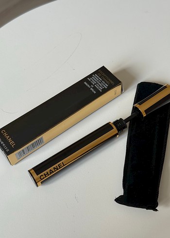 Chanel Koyu Renk Maskara - Görsel 6