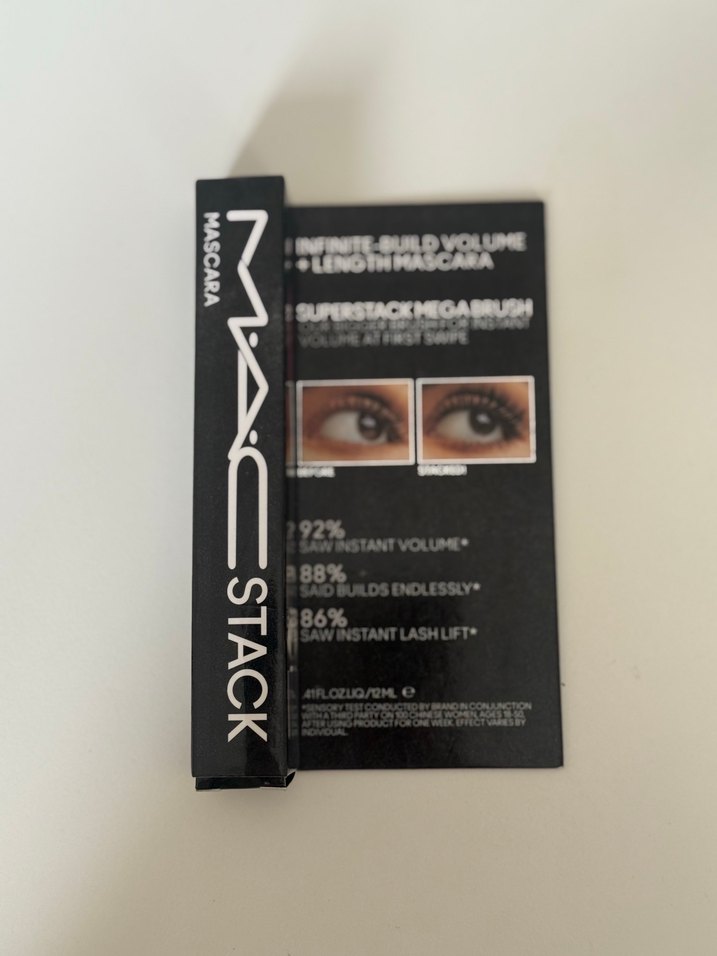 MAC Stack Siyah Maskara - Görsel 2