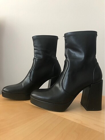 Pull and Bear Kışlık bot