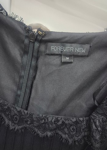 Forever New Siyah Dantel Detayli Elbise