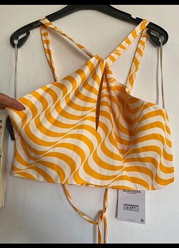 l Beden Zara dekolteli crop