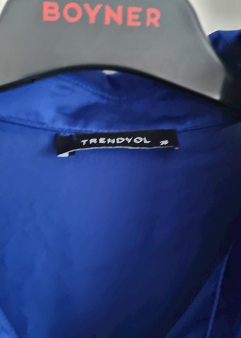 Trendyol & Milla Kadın Mavi V Yaka Uzun Kollu Saten Gömlek