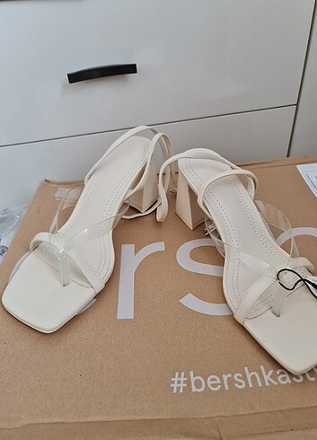 Bershka Topuklu Sandalet 