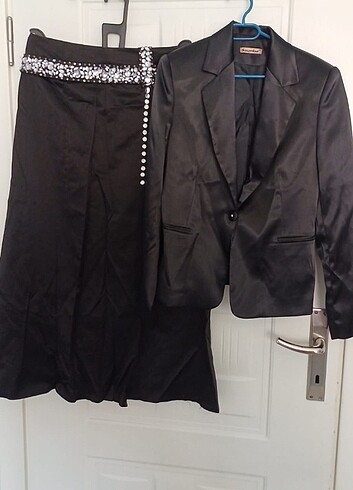 Etekli blazer takım