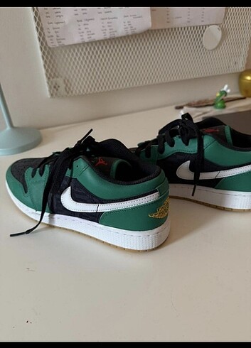 39 Beden Orijinal Nike Air Jordan 1 low se holiday special ayakkabı