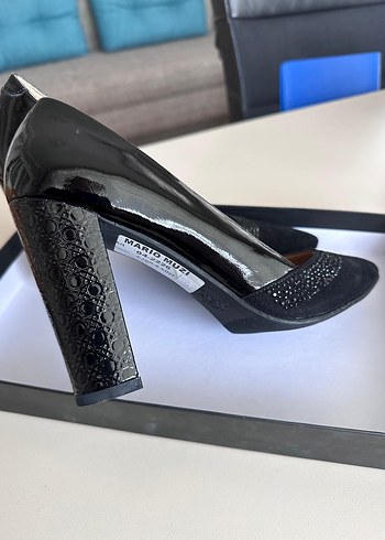 Deri topuklu ayakkabı - Görsel 3