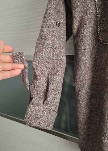 Taş Detaylı Düğmeli Bol Kesim Kahverengi Kışlık Gömlek - Görsel 6