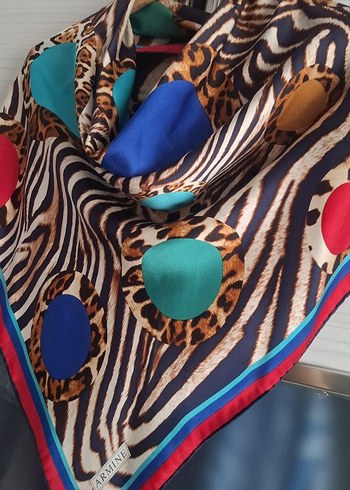 ARMİNE İPEK EŞARP - Görsel 3