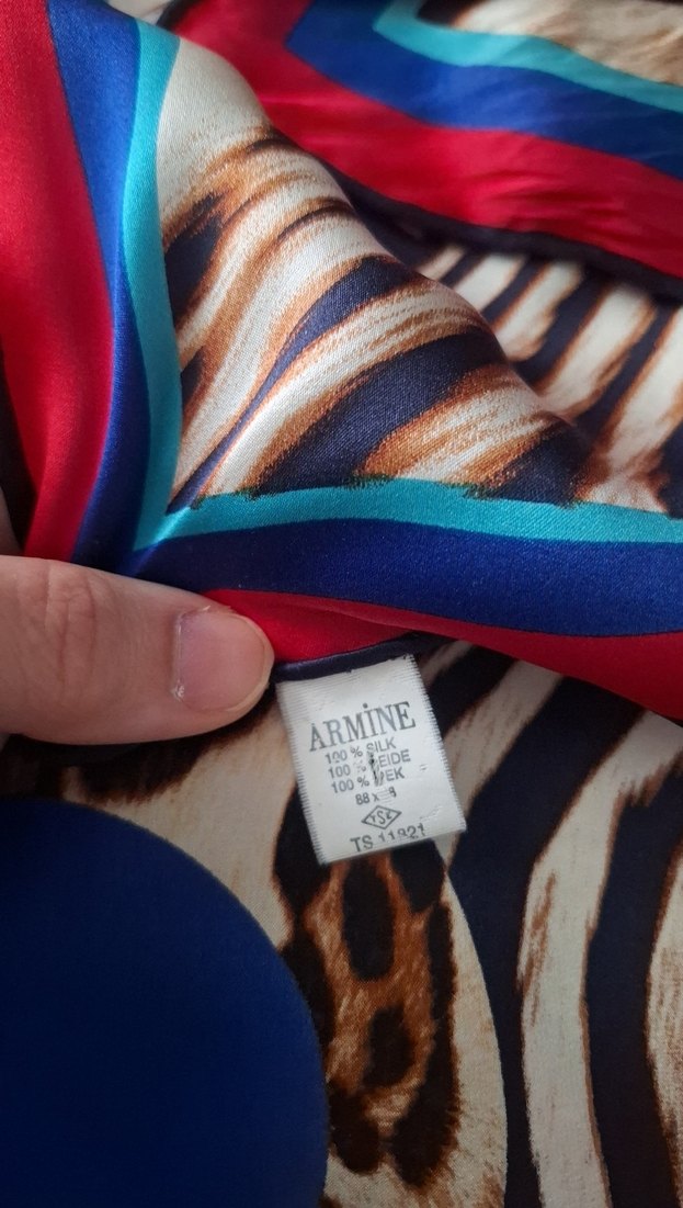 ARMİNE İPEK EŞARP - Görsel 4