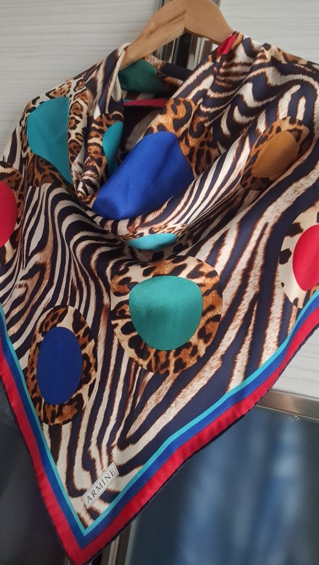 ARMİNE İPEK EŞARP - Görsel 3