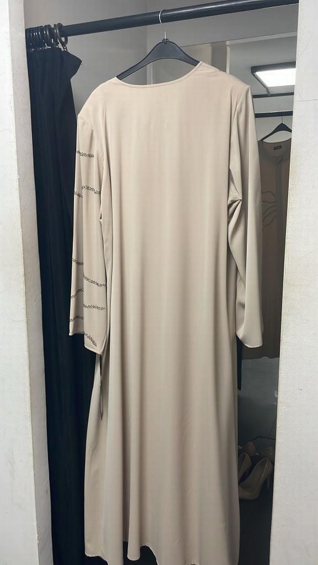 Taş Detaylı vizon renk elbise - Görsel 3