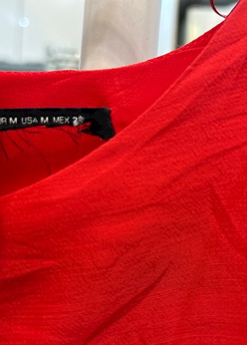 Kırmızı elbise - Görsel 5