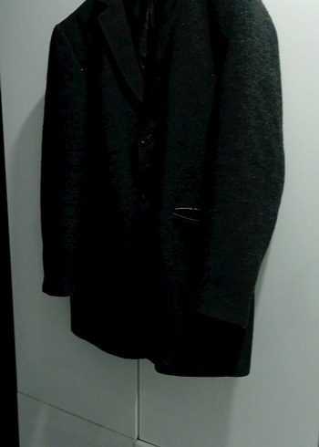 Düğmeli Siyah kİsa kaban - Görsel 2