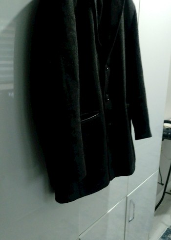 Düğmeli Siyah kİsa kaban - Görsel 3