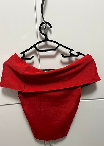 Düğmeli Kırmızı Halter Yaka Bluz-Koton 
Sibil Çetinkaya Serisi - Görsel 2
