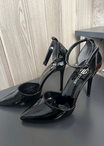 Siyah Rugan Tokalı Stiletto Topuklu Ayakkabı - Görsel 2