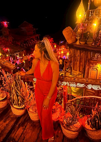 Parlak Kırmızı V Yakalı Midi Kadın Elbise - Görsel 3