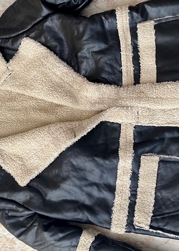 Siyah Deri Kadın Kürklü Kısa Ceket - Görsel 3