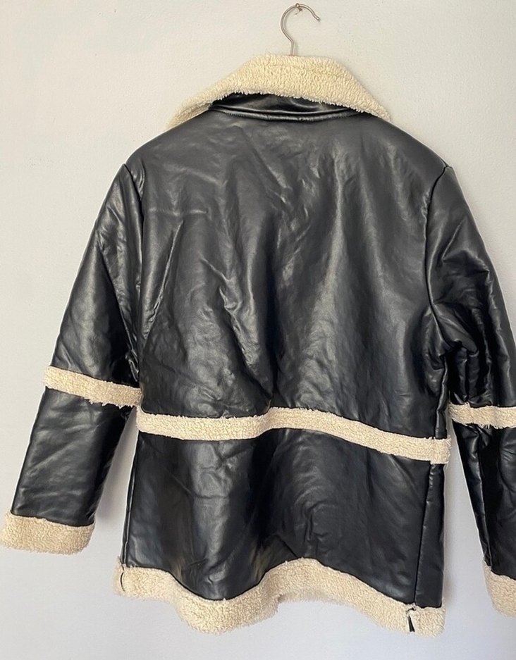 Siyah Deri Kadın Kürklü Kısa Ceket - Görsel 2