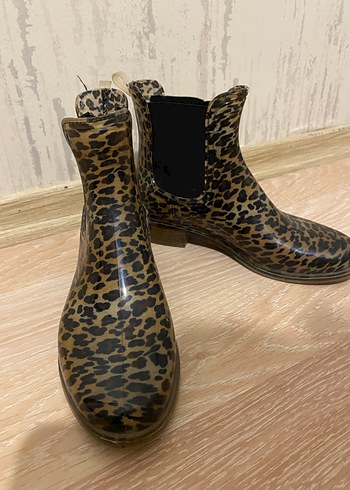 Leopar Desenli Kadın Bot - Görsel 2