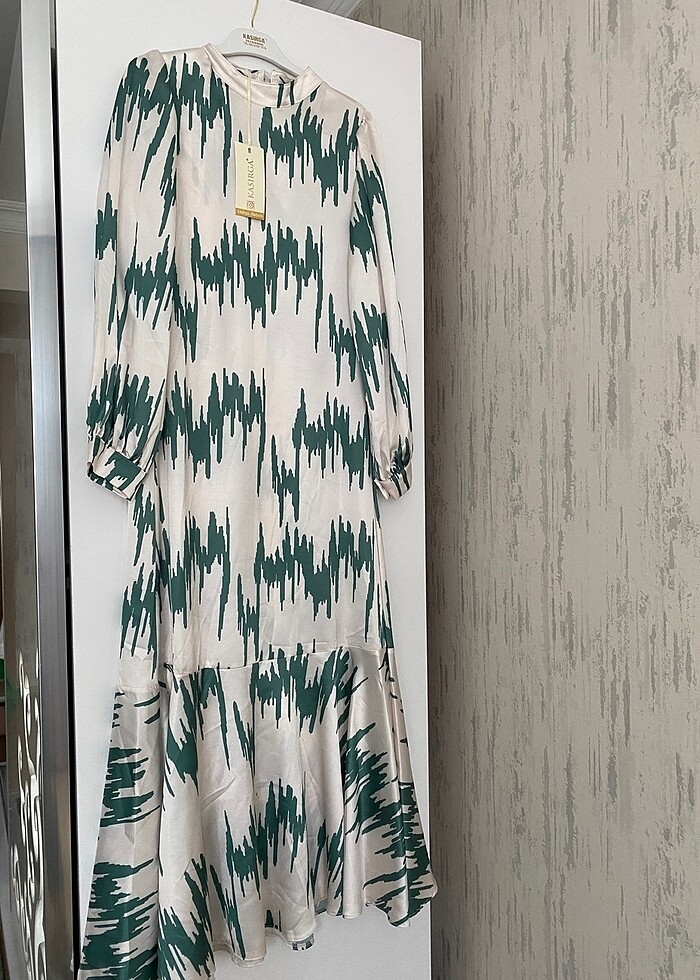 Tesettür Saten elbise - Görsel 2