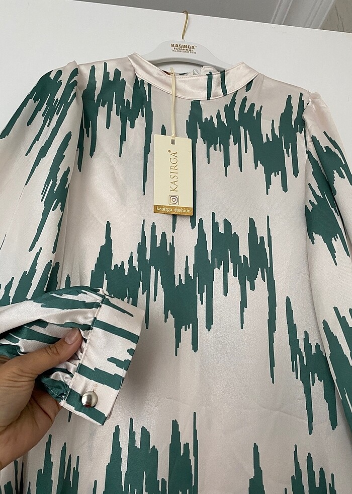 Tesettür Saten elbise - Görsel 3