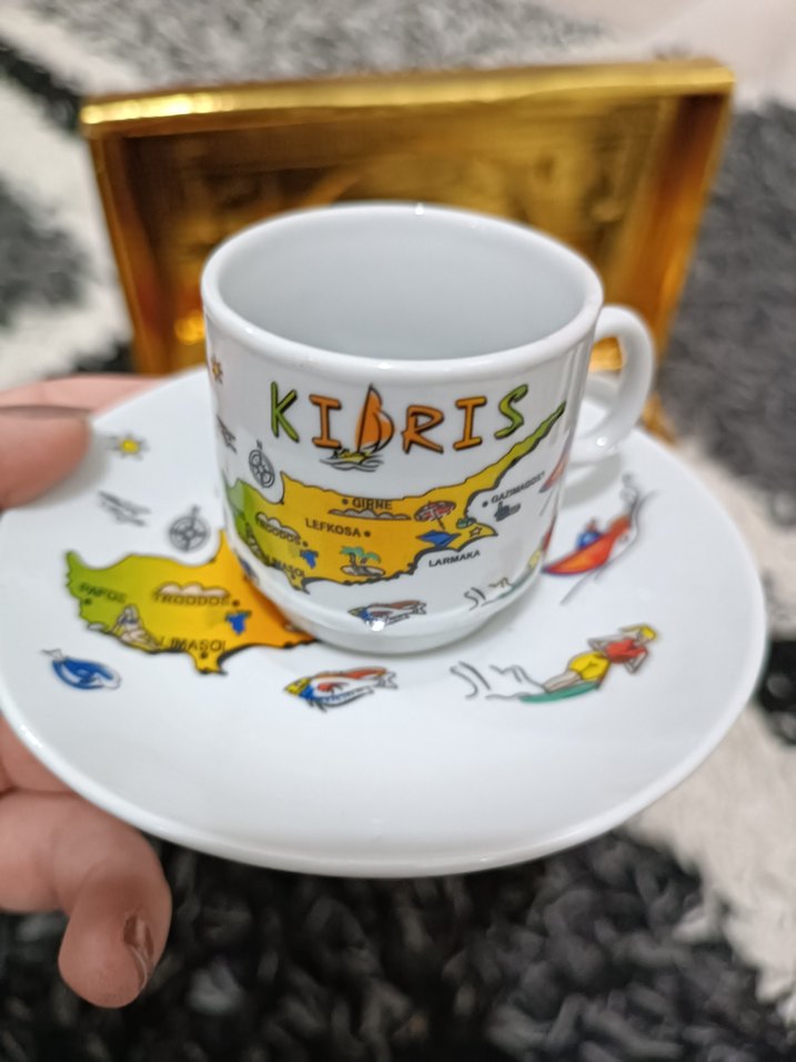 Altın Renkli Kıbrıs Temalı 12li Kahve Fincanı Seti - Görsel 5
