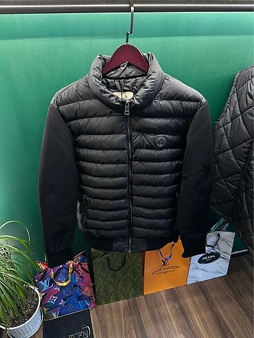 Burberry Knitted Sleeve Goose Down Jacket