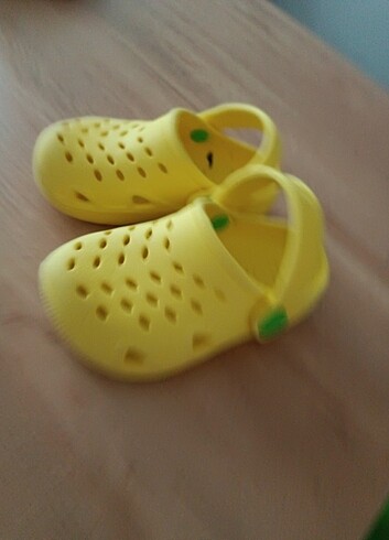 LC Waikiki 21 numara bebek terkik sandalet
