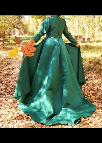 Uzun Kollu İşlemeli Yeşil Kadın Abiye 
Anne kız kombin olarak - Görsel 3