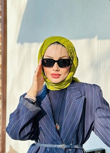 Prada model gözlük sıfır üründür kutulu gönderiyorum