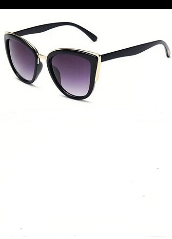Guess Guess model tarz gözlük sıfır üründür kutulu gönderiyorum