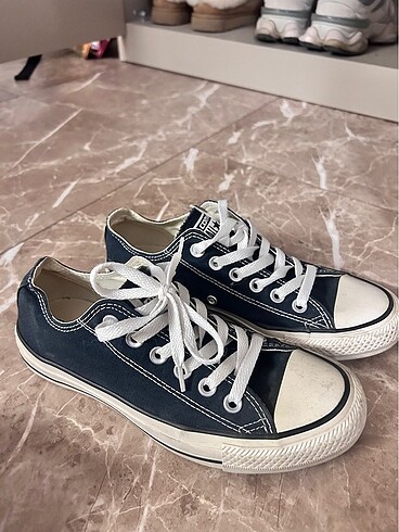 Converse 37