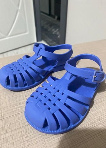 Mango Kız Çocuk Mavi Tokalı Kauçuk Sandalet