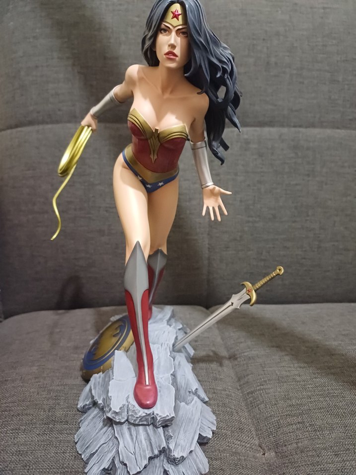 Wonder Woman Statue Heykel Figür - Görsel 2