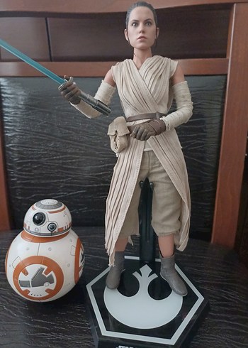 Hottoys Star Wars Rey ve BB-8 Aksiyon Figürü - Görsel 3