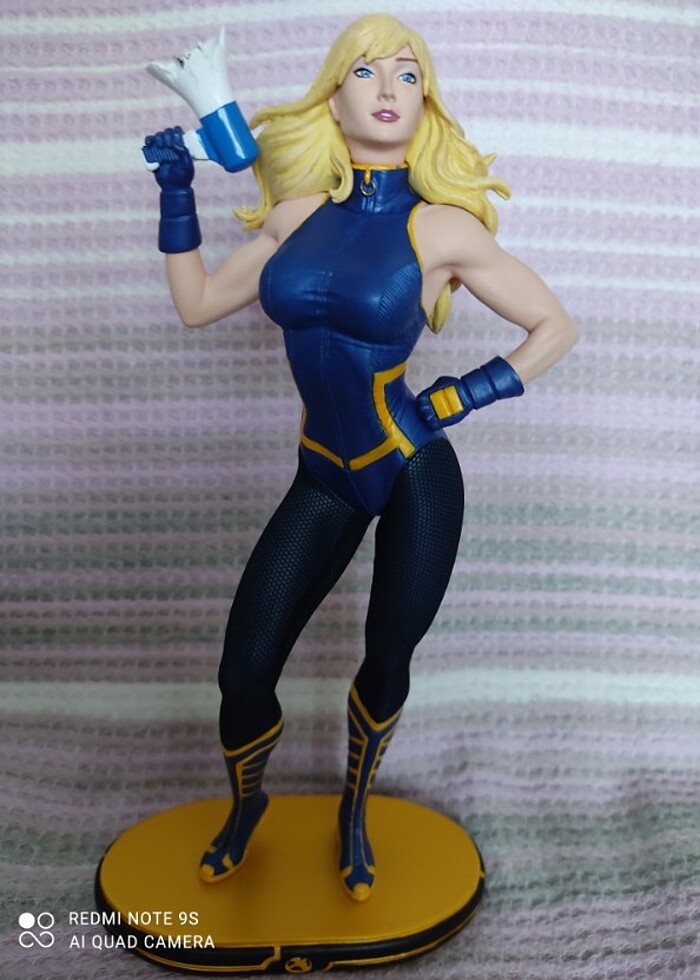 Dc Covergirls Black Canary Statue  - Görsel 3