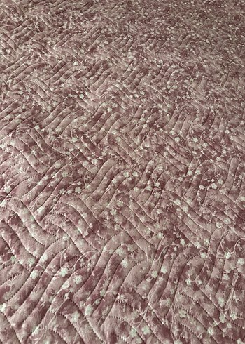 Beden Bordo Tonlarında Batik Desenli Yatak Örtüsü