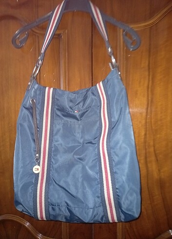 Tommy Hilfiger Bayan kol çantası